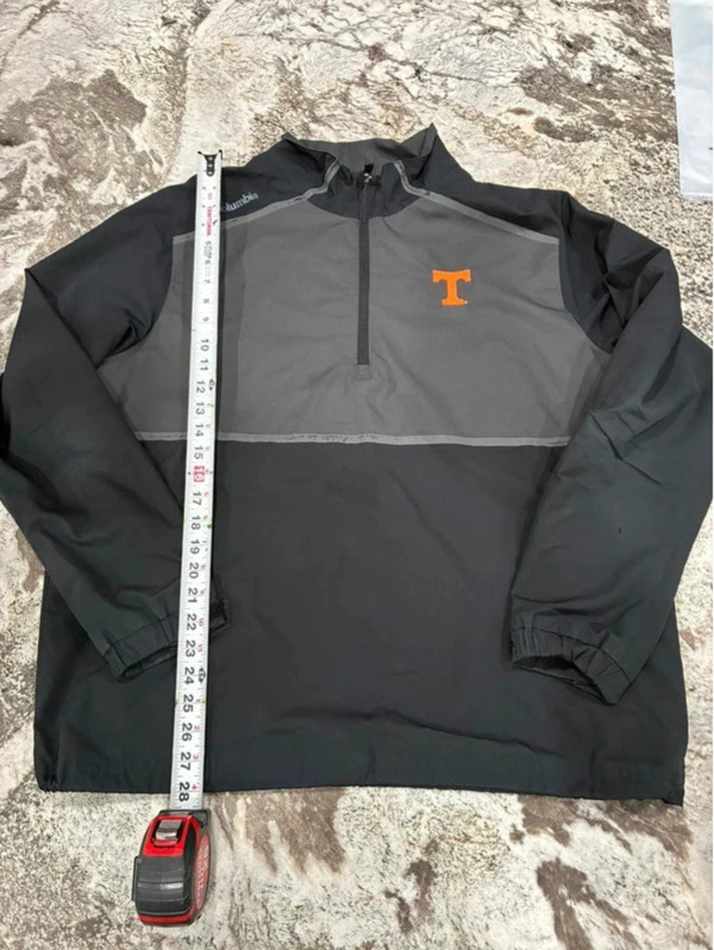 Columbia, Tennessee Vols Jacket size L